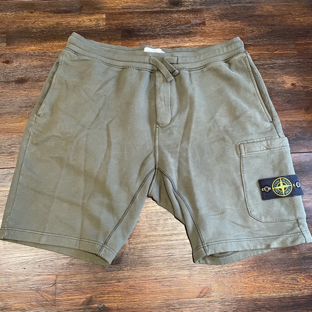Stone Island Cargo Bermuda Shorts XL